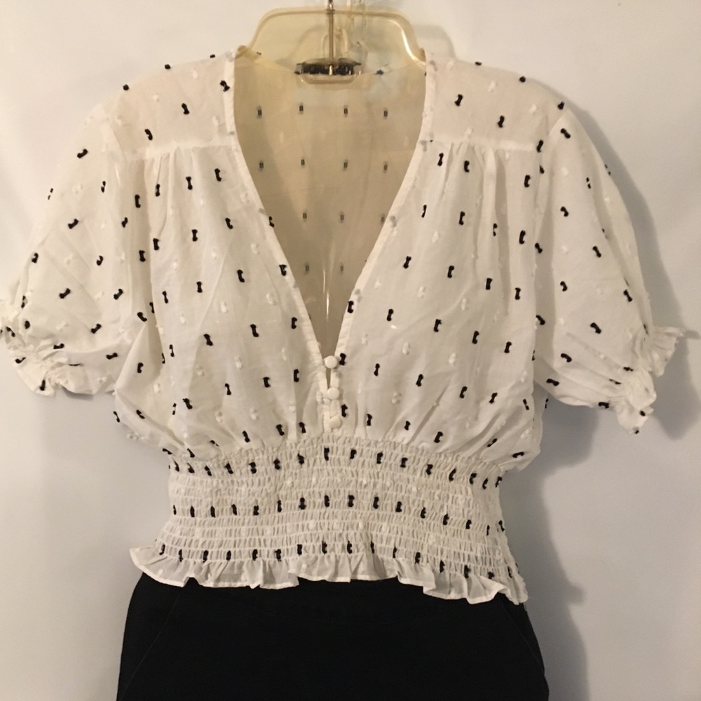 NWOT🌟Darling Oliviaceous Top - Picture 3 of 14